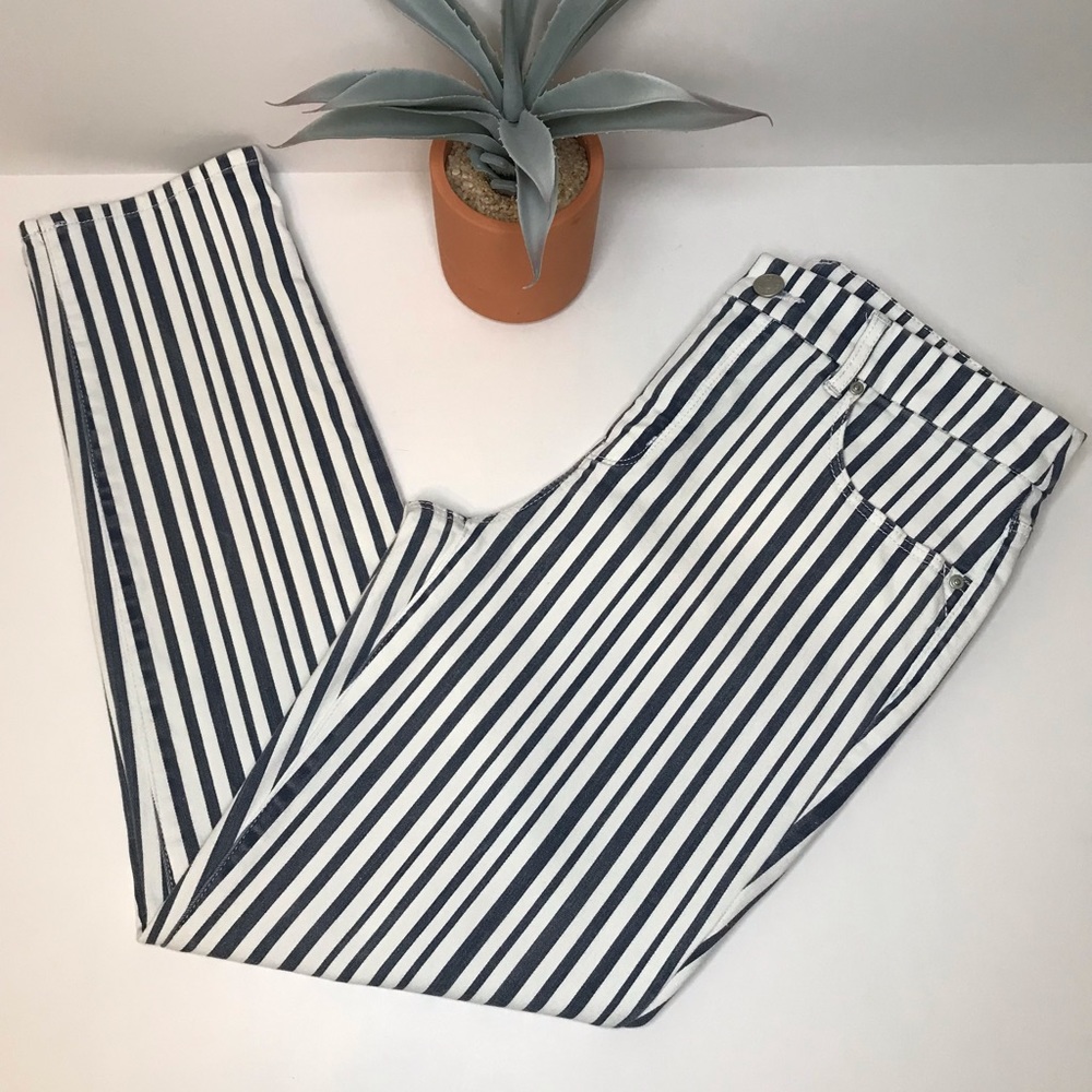 Chico’s So Slimming Striped Girlfriend Jeans - 6 - Picture 9 of 17